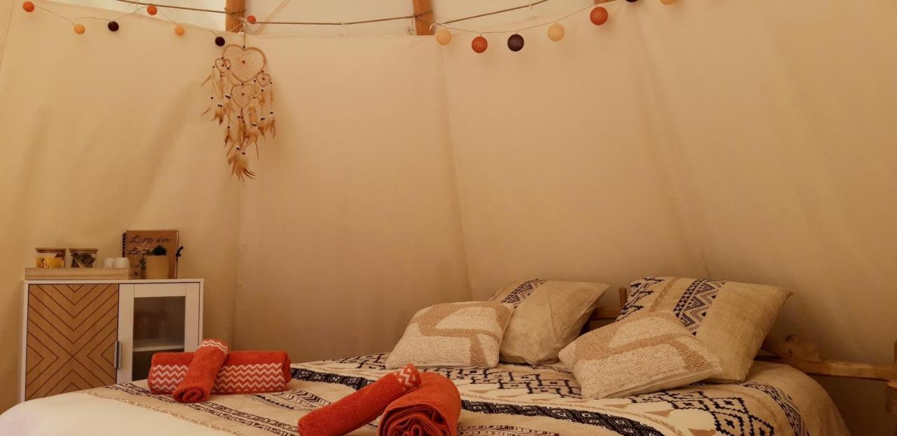 Le Tipi A Marie, Deconnectez- Vous !!! Hotel Cambounes Bagian luar foto